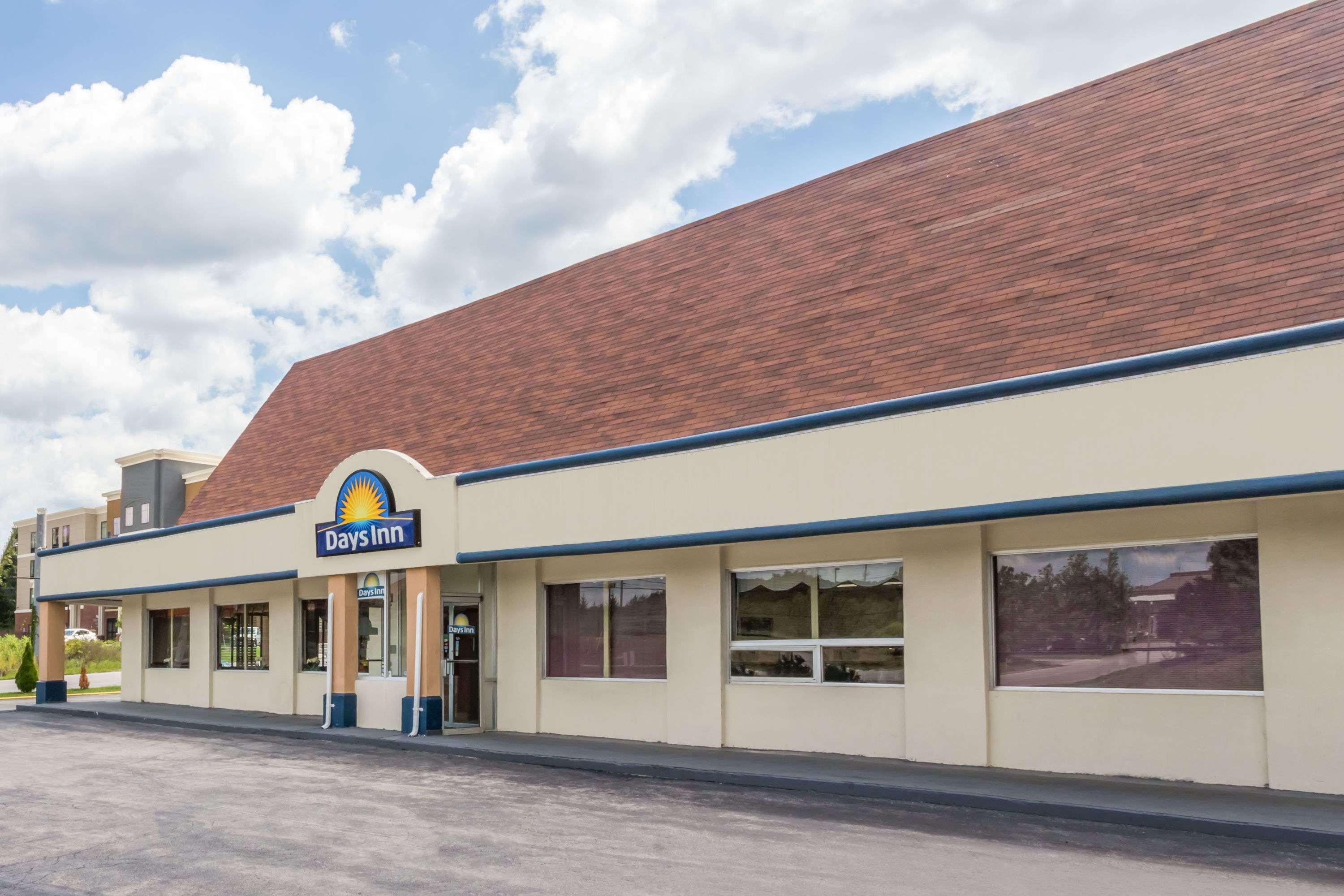 Days Inn By Wyndham Christiansburg Ngoại thất bức ảnh