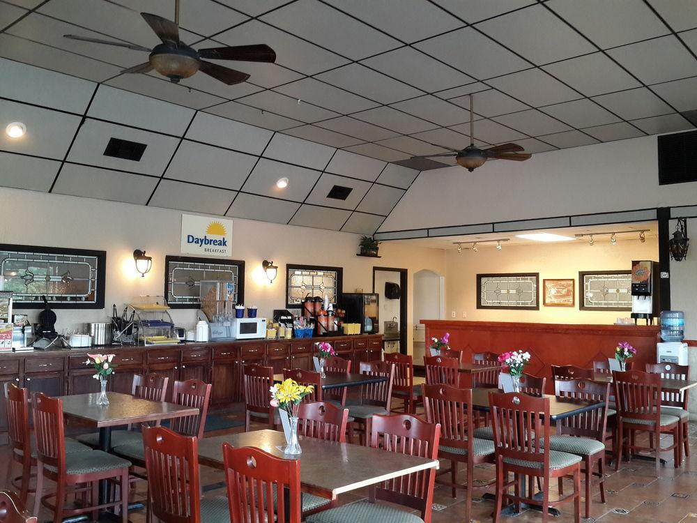 Days Inn By Wyndham Christiansburg Ngoại thất bức ảnh