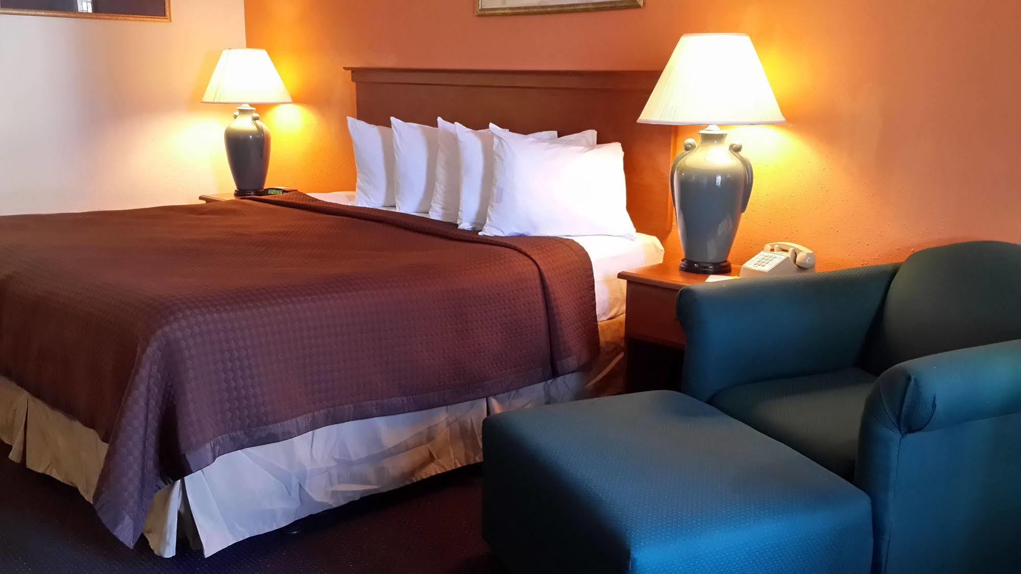 Days Inn By Wyndham Christiansburg Ngoại thất bức ảnh