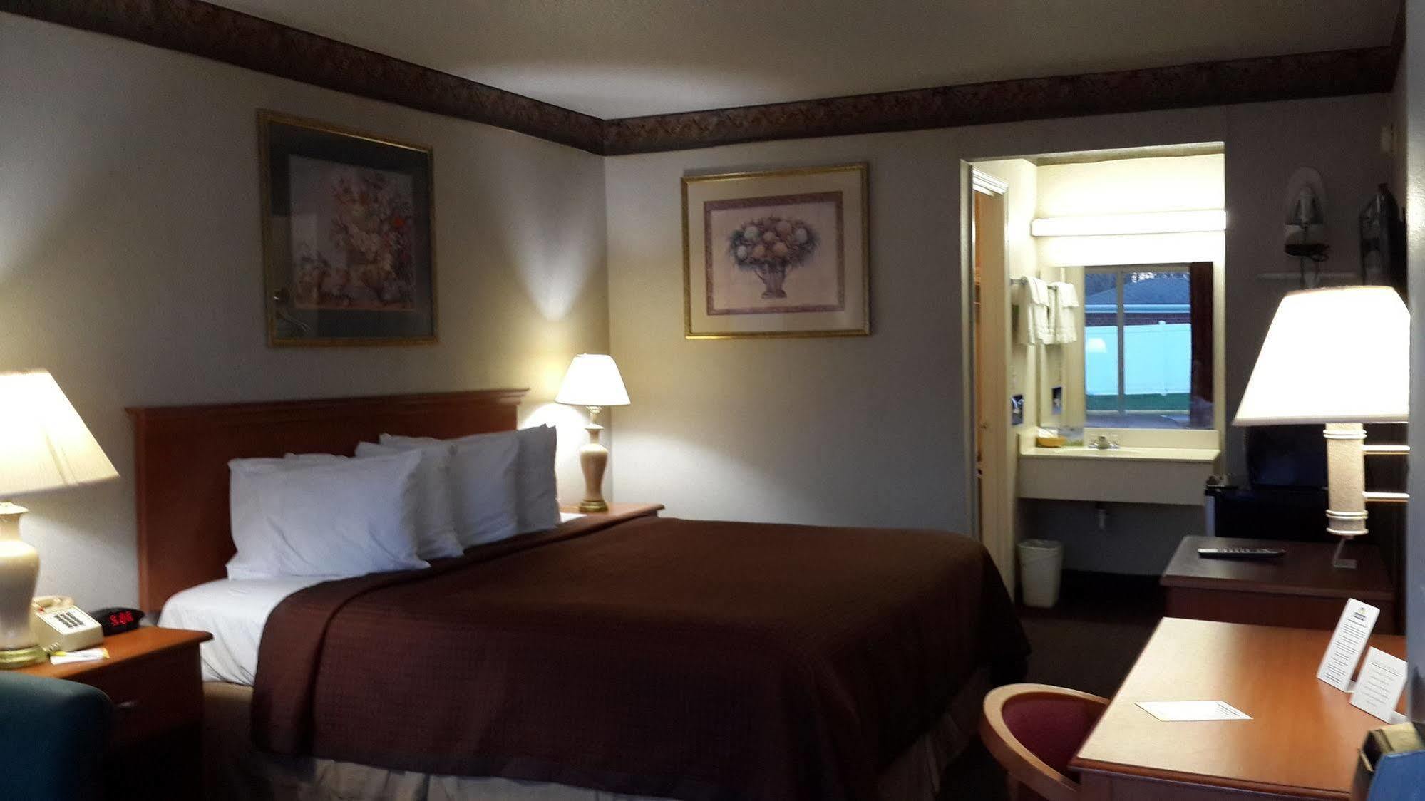 Days Inn By Wyndham Christiansburg Ngoại thất bức ảnh