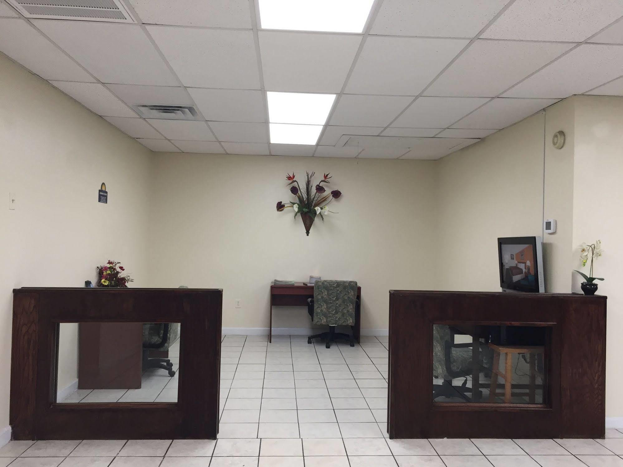 Days Inn By Wyndham Christiansburg Ngoại thất bức ảnh